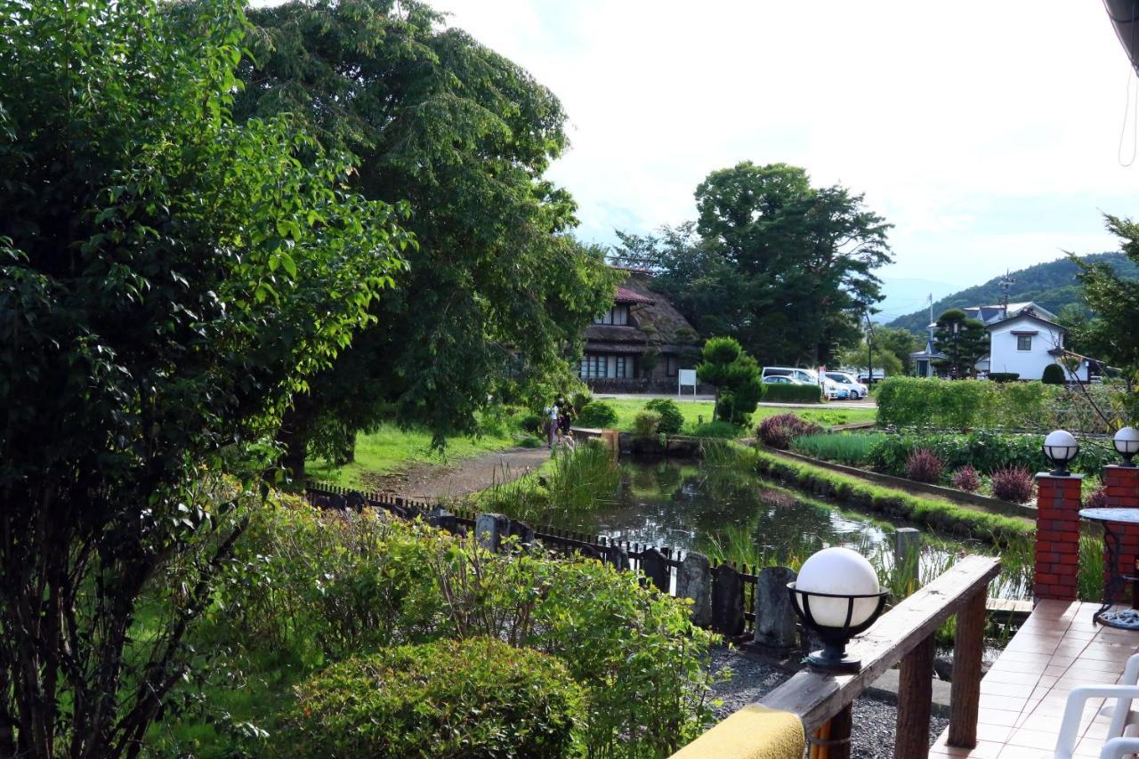 Lake Oshino Exterior photo