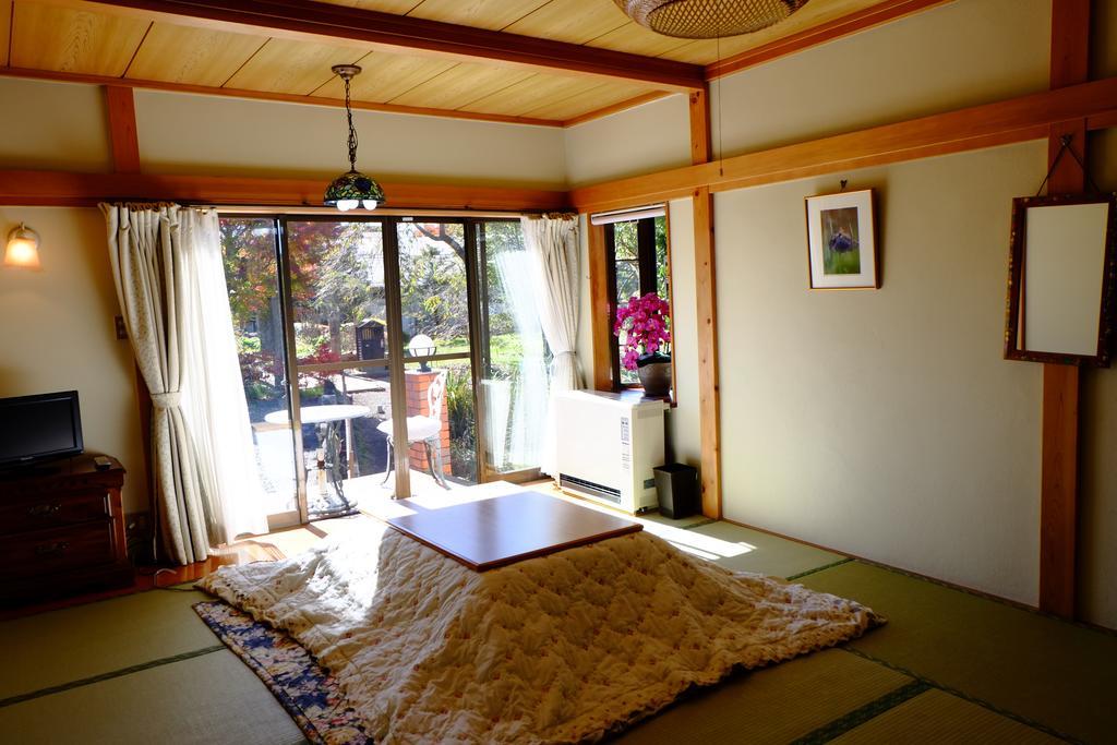 Lake Oshino Exterior photo