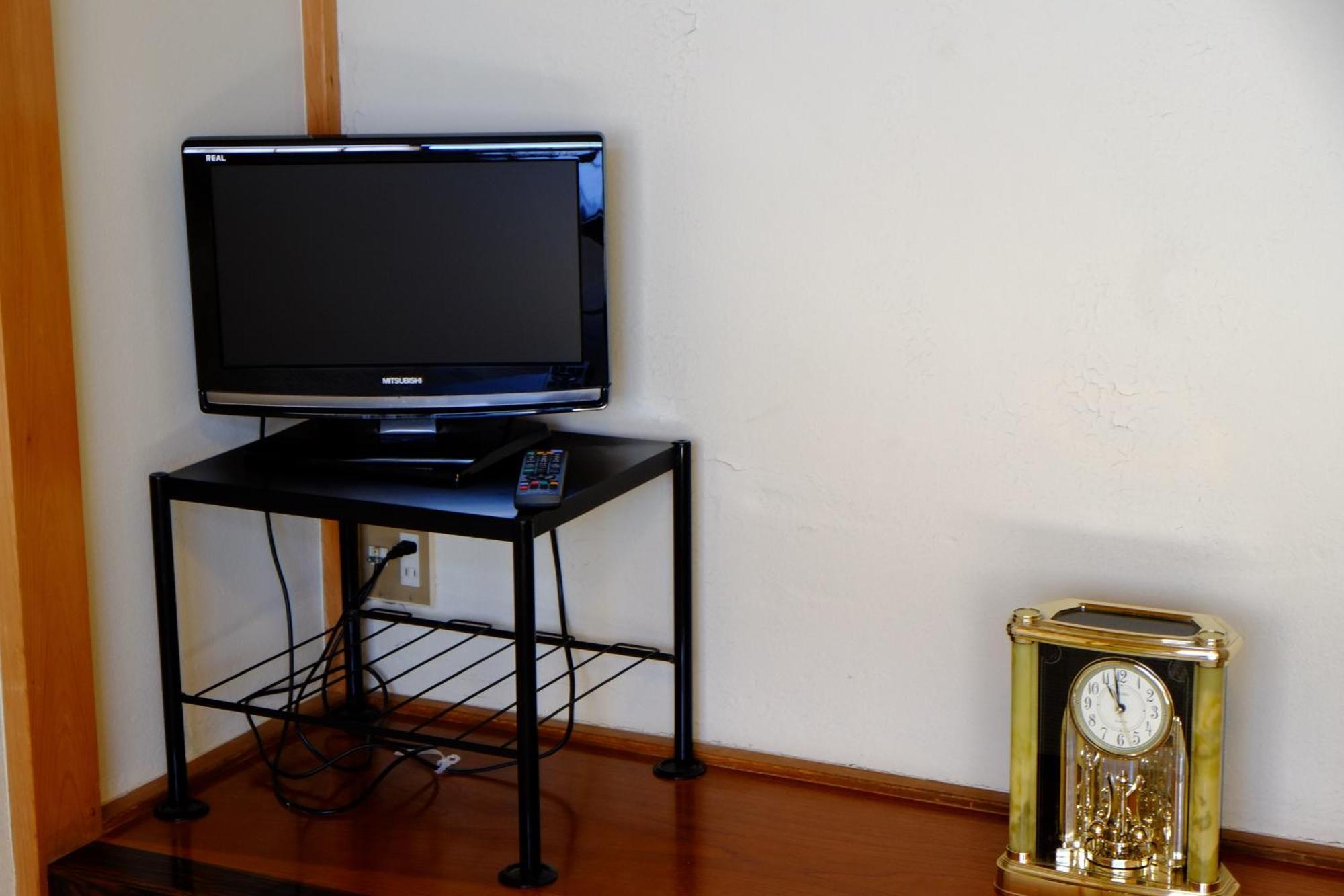 Lake Oshino Room photo